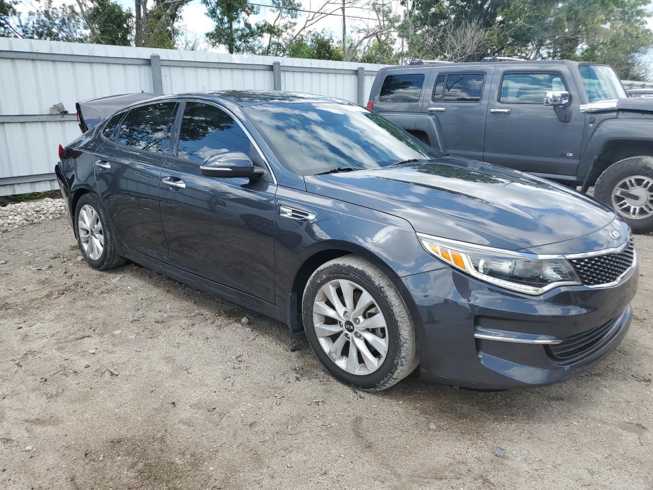 2018 Kia Optima Ex vin: 5XXGU4L3XJG182483