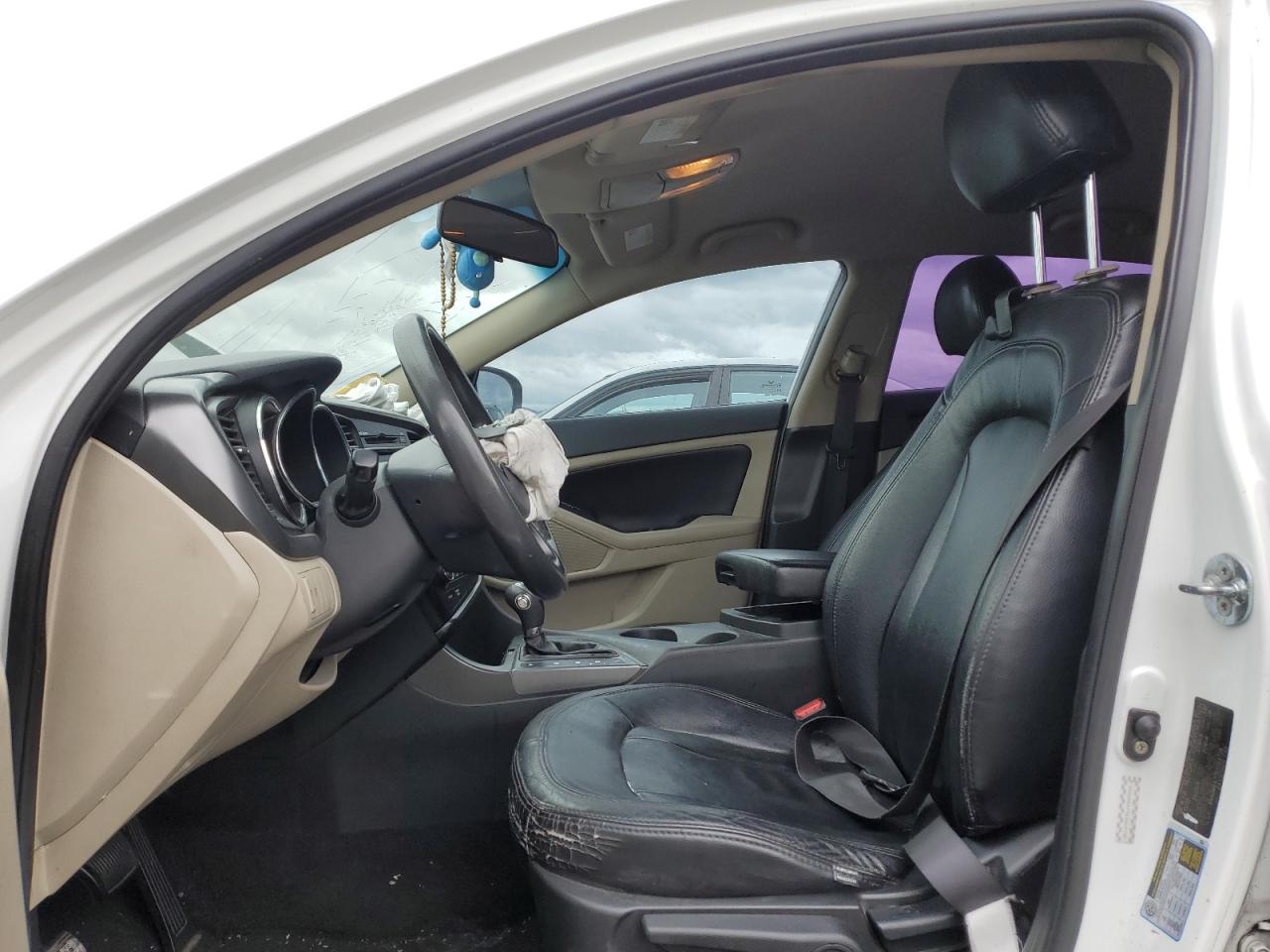 KNAGM4A77B5064738 2011 Kia Optima Lx