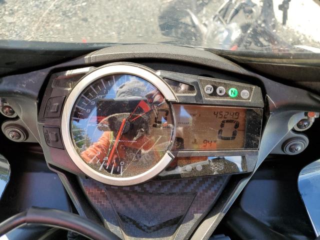 2022 SUZUKI GSX-R600 - JS1GN7FA7N7100100