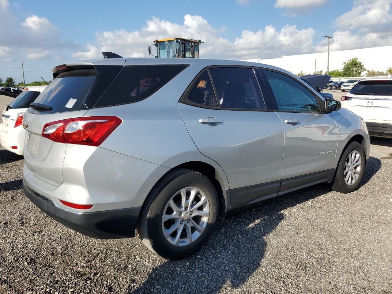 3GNAXHEVXJS618527 2018 Chevrolet Equinox Ls