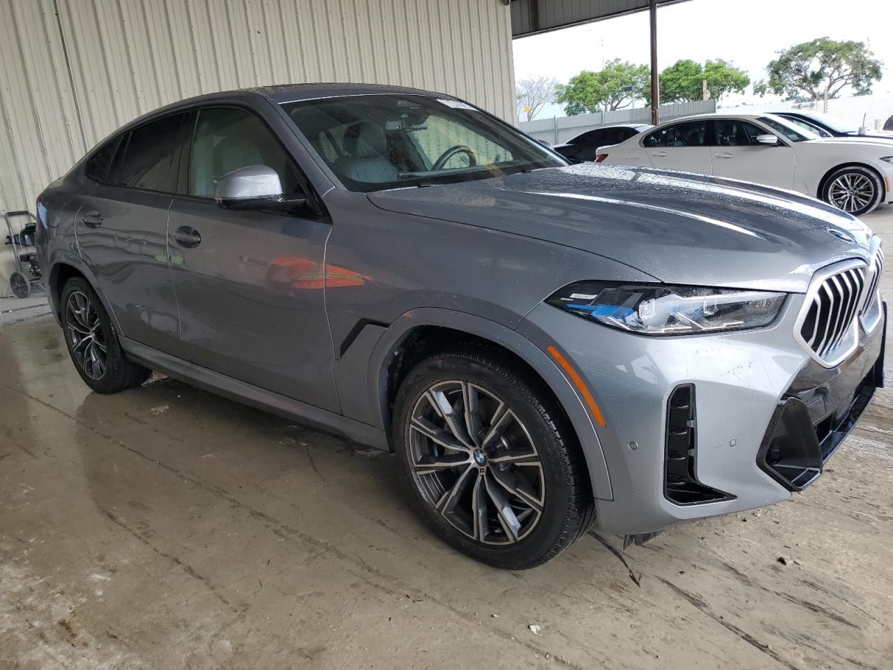 2024 BMW X6 xDrive40I vin: 5UX33EX06R9U15788