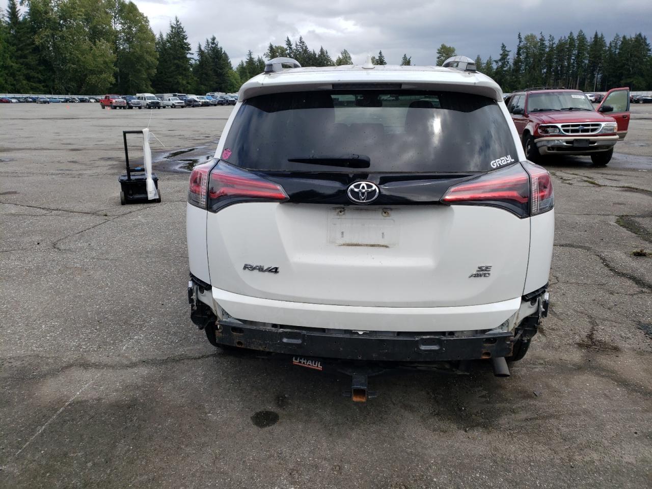 2T3JFREV4HW599651 2017 Toyota Rav4 Se