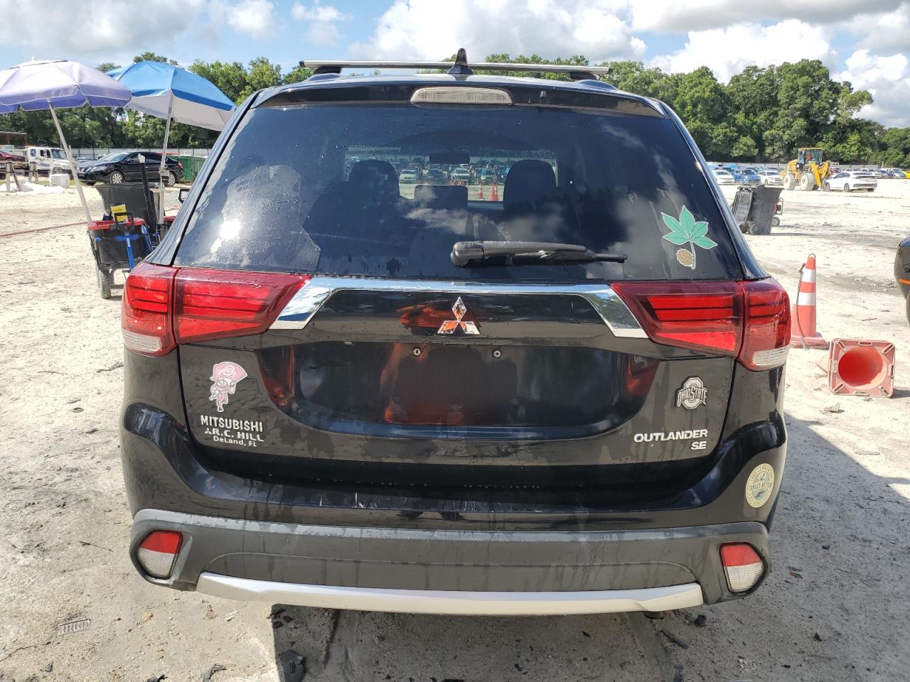 JA4AD3A35HZ047268 2017 Mitsubishi Outlander Se