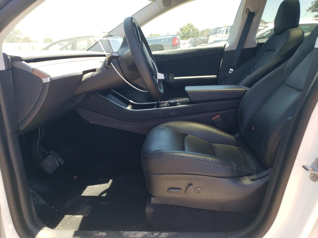 5YJYGDEE0MF104067 2021 Tesla Model Y