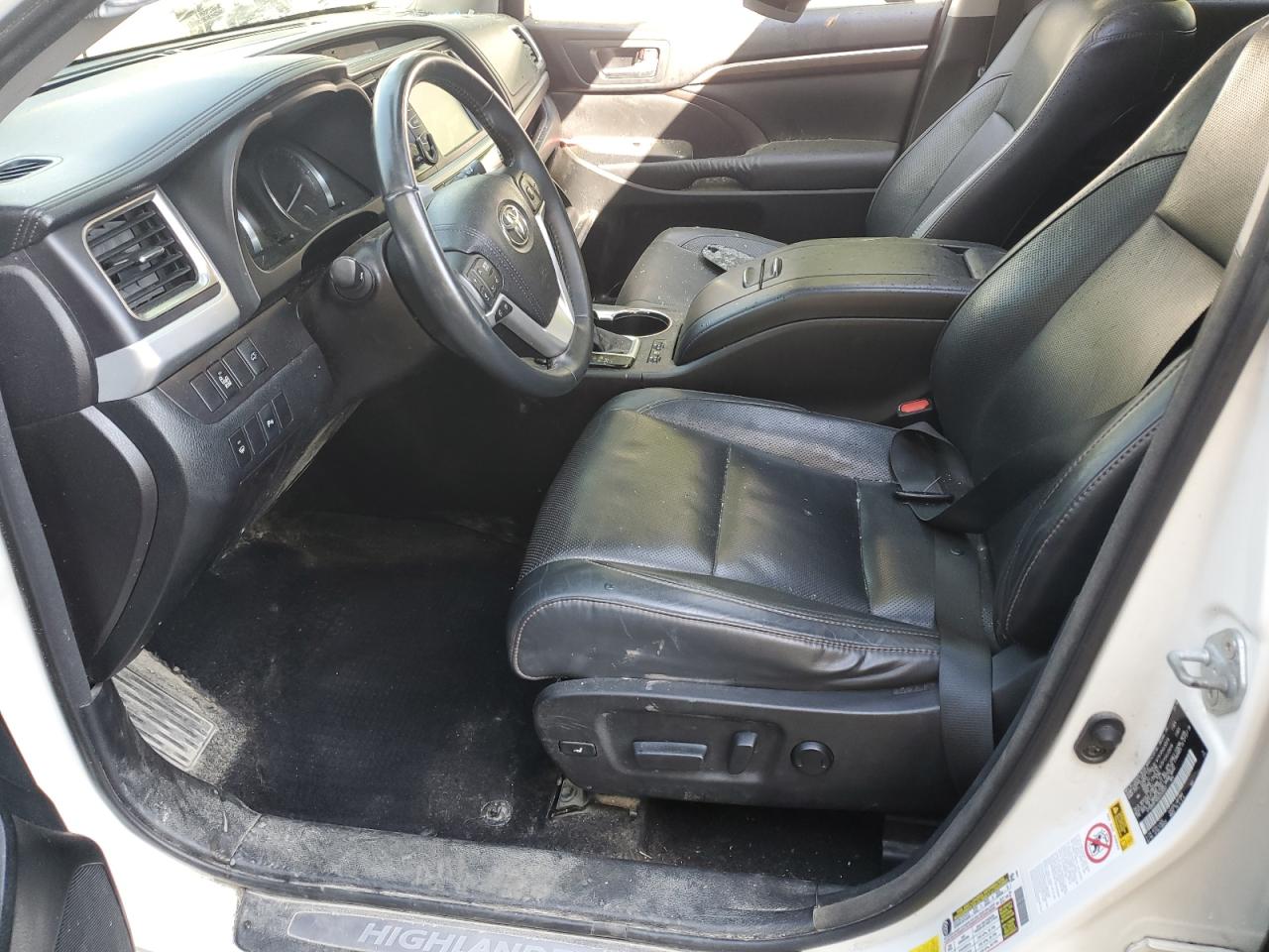 5TDDKRFH0GS252657 2016 Toyota Highlander Limited