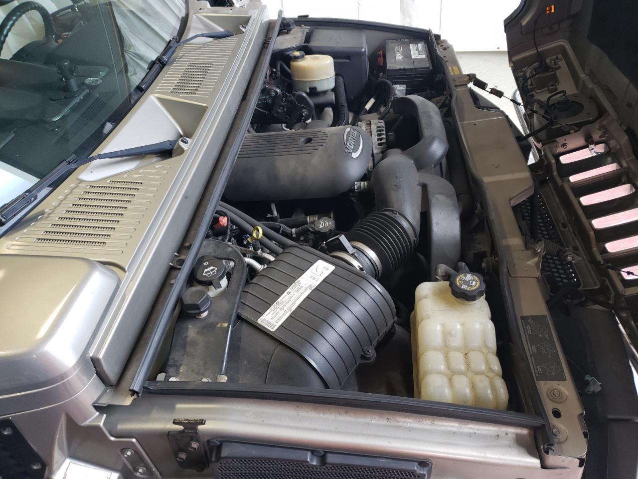 5GRGN23U84H106583 2004 Hummer H2