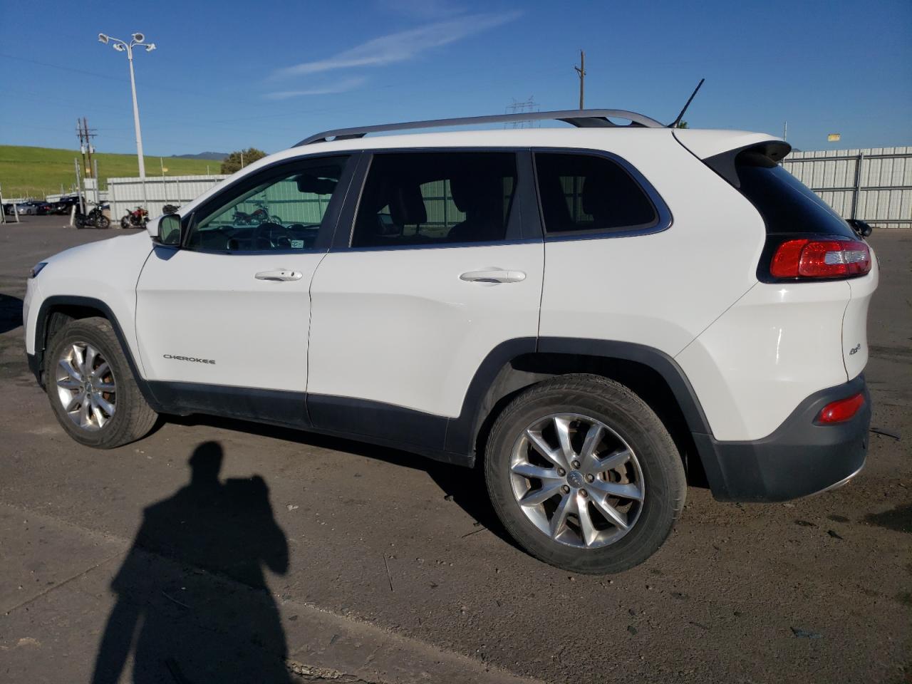 2014 Jeep Cherokee Limited vin: 1C4PJMDSXEW153620