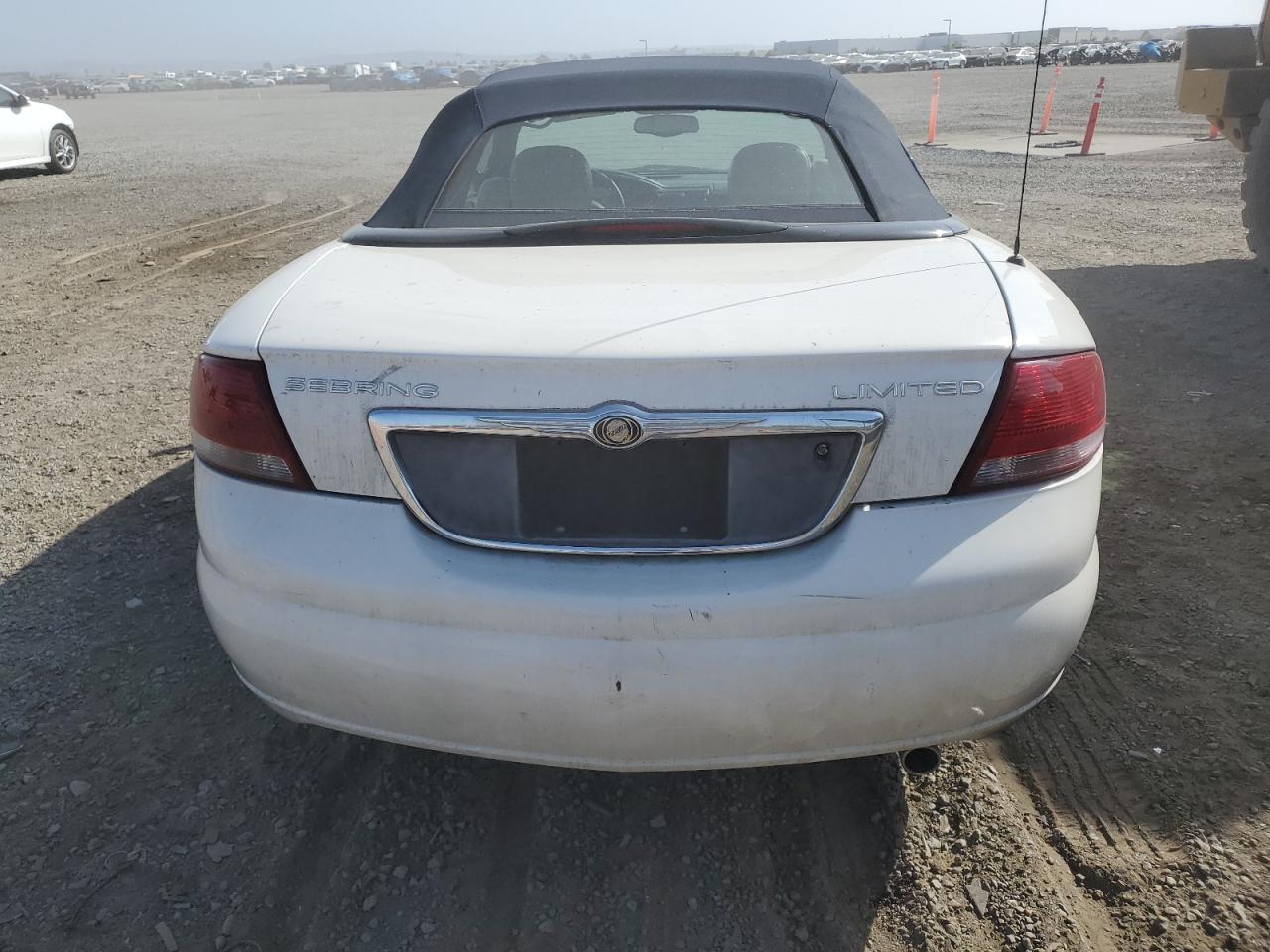 1C3EL65R82N157888 2002 Chrysler Sebring Limited