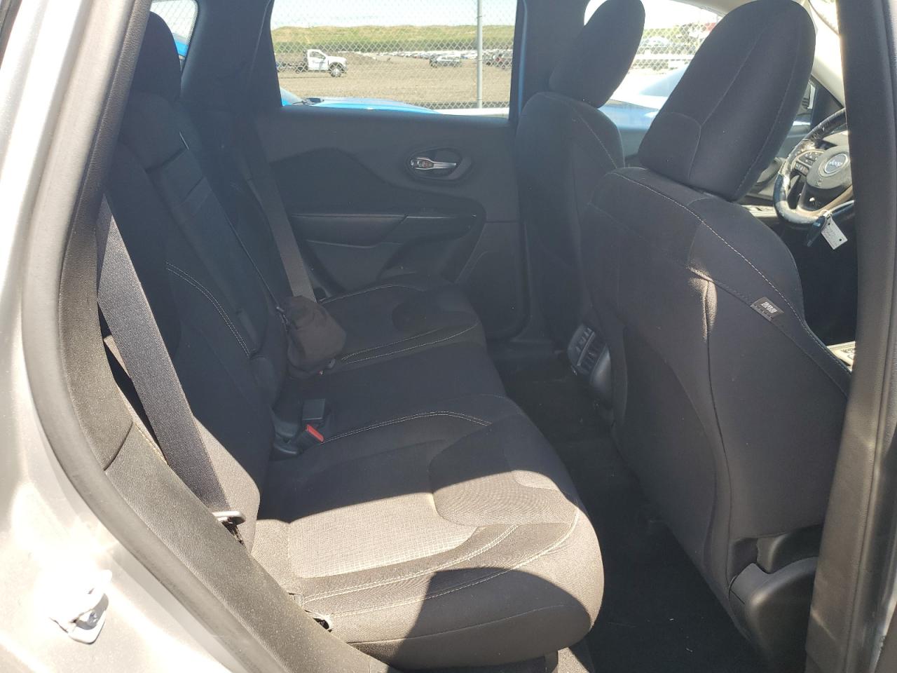 1C4PJMCB5FW774363 2015 Jeep Cherokee Latitude