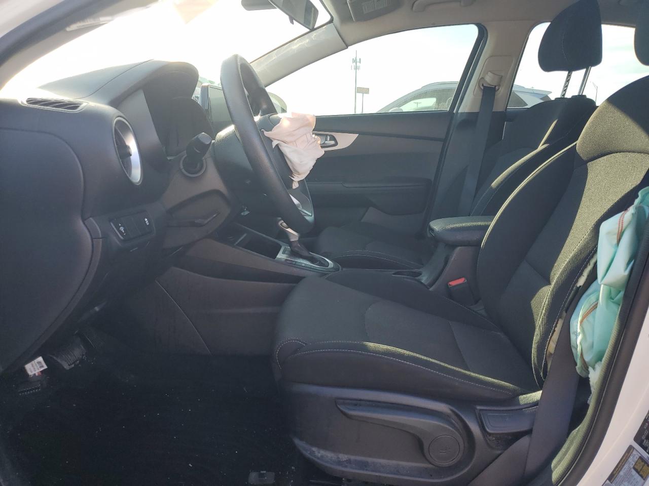 3KPF24ADXNE460231 2022 Kia Forte Fe