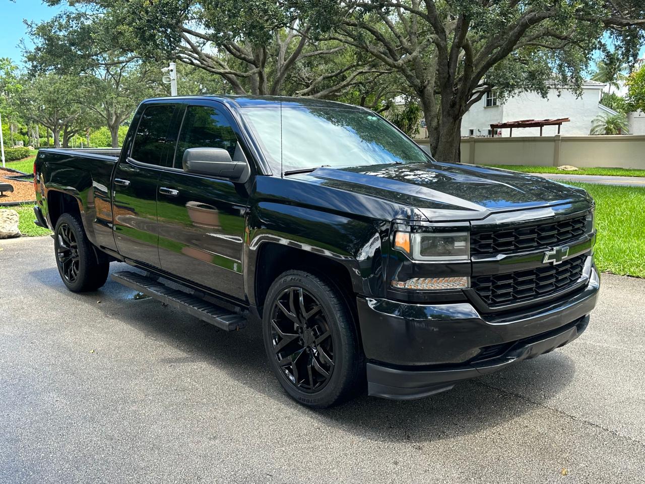 2018 Chevrolet Silverado C1500 vin: 1GCRCNEC0JZ182455