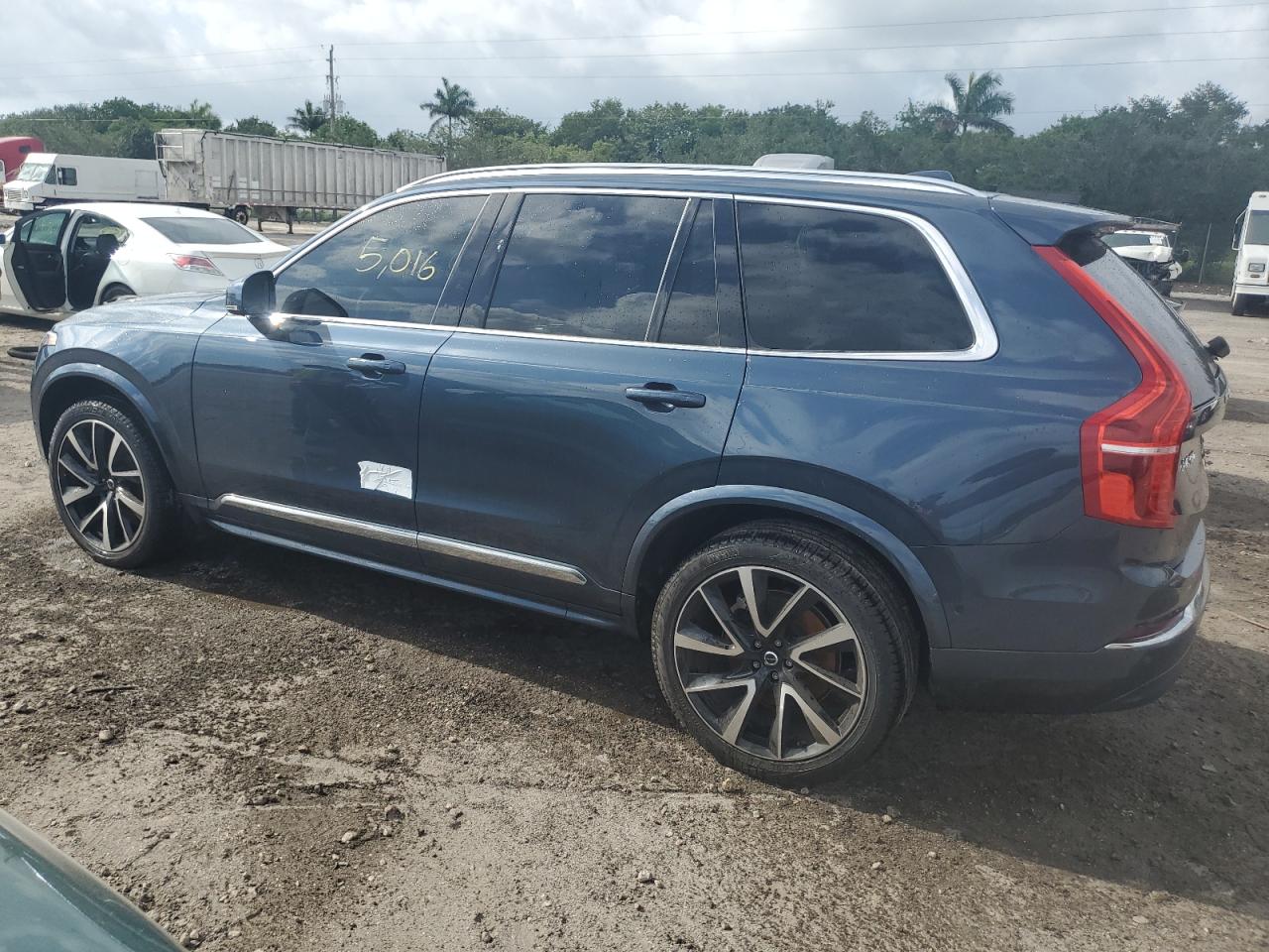 2023 Volvo Xc90 Plus vin: YV4062PN2P1975810