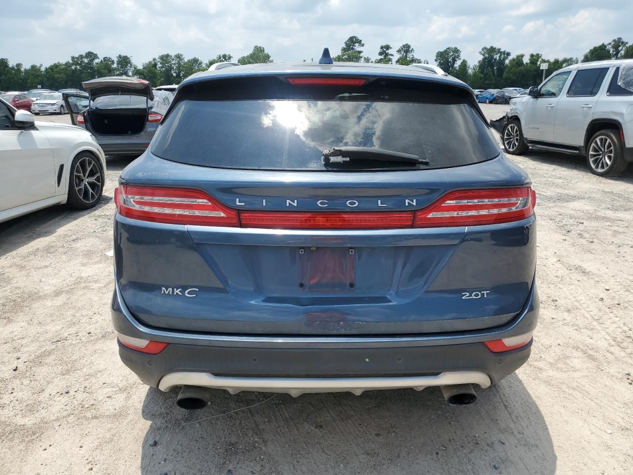 2018 Lincoln Mkc Reserve vin: 5LMCJ3C96JUL15345