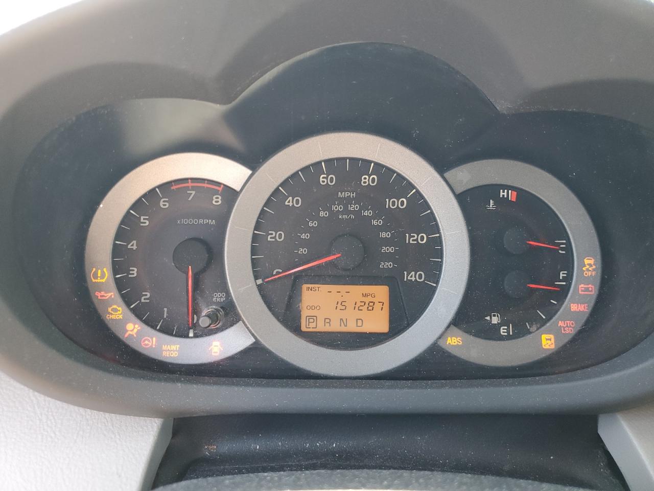 2T3ZF4DV2BW072870 2011 Toyota Rav4