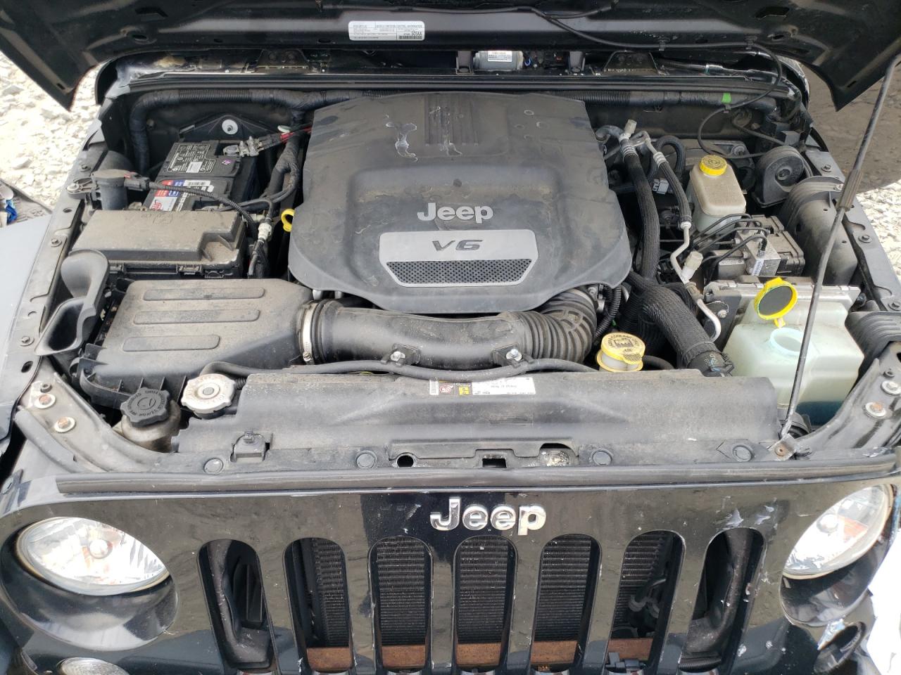 1C4BJWDG2GL129382 2016 Jeep Wrangler Unlimited Sport