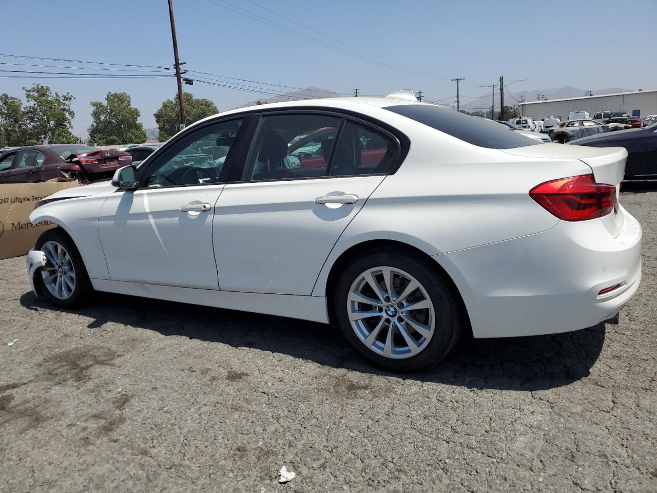 2018 BMW 320 I vin: WBA8E1G55JNU93154