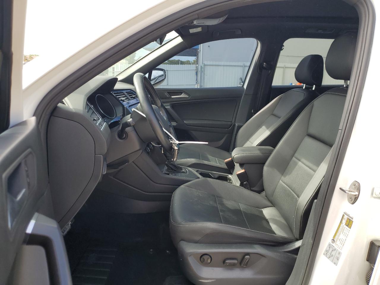 3VV3B7AXXMM062943 2021 Volkswagen Tiguan Se