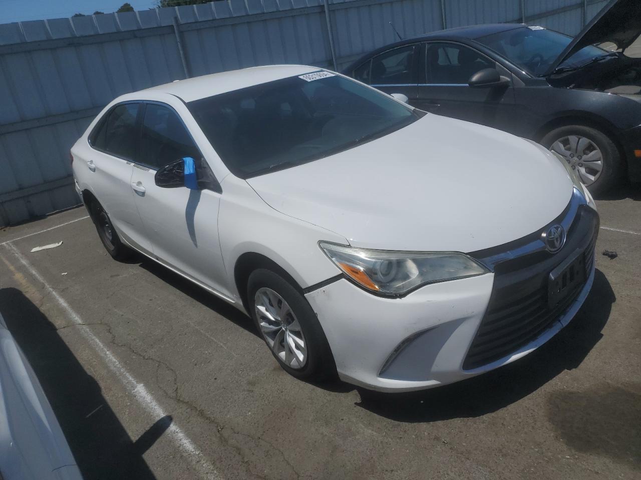 2015 Toyota Camry Le vin: 4T4BF1FK5FR473255