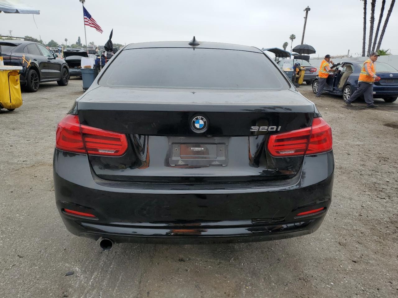 WBA8A9C53JAH12915 2018 BMW 320 I