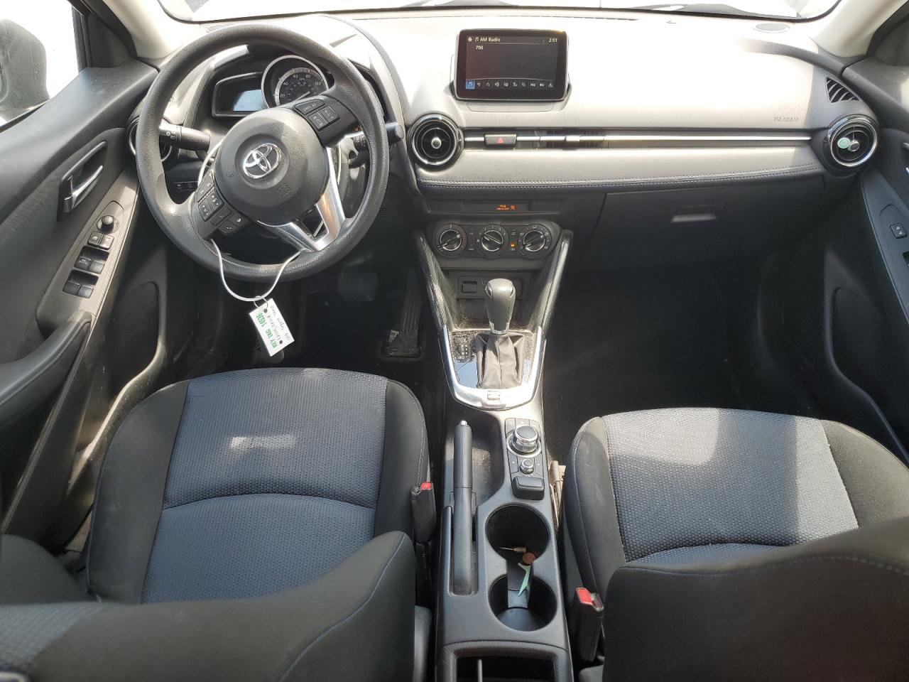 3MYDLBYV6JY313941 2018 Toyota Yaris Ia