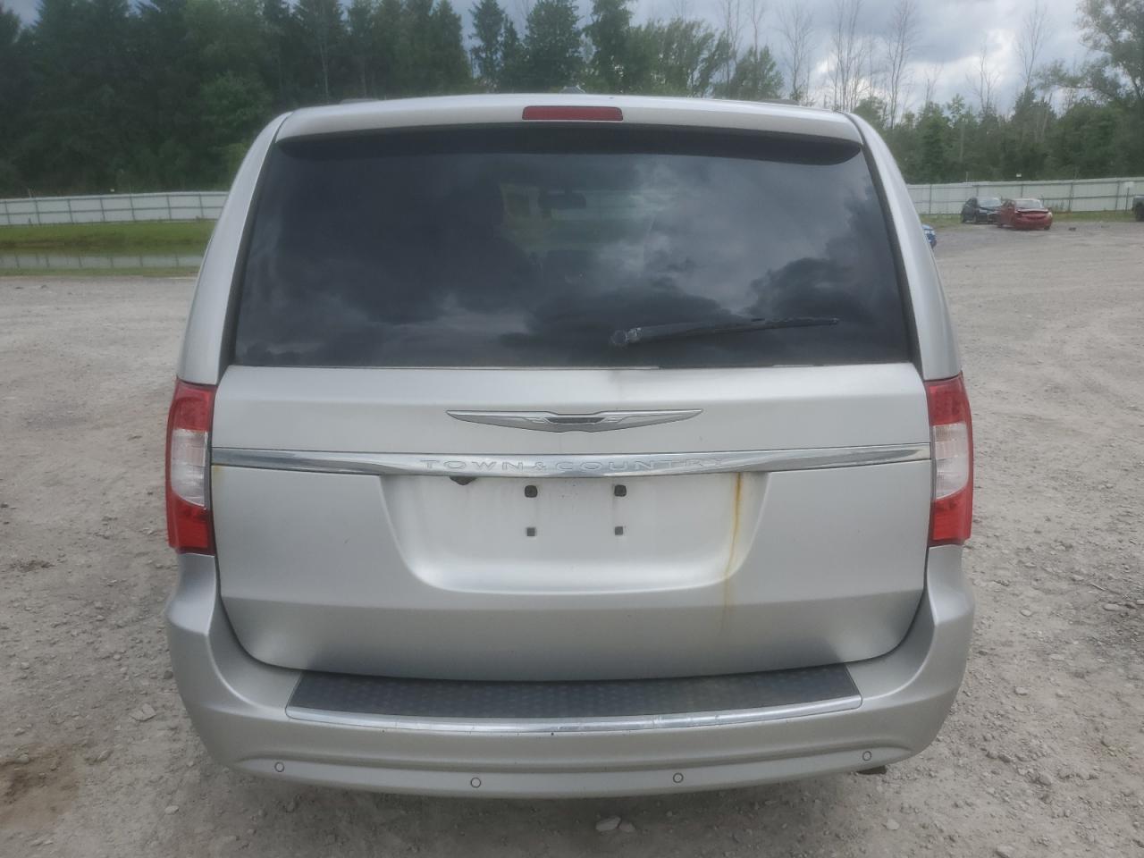 2A4RR8DGXBR682035 2011 Chrysler Town & Country Touring L