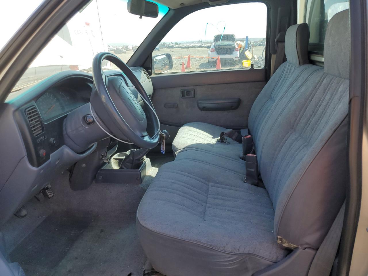 4TANL42N6YZ587479 2000 Toyota Tacoma