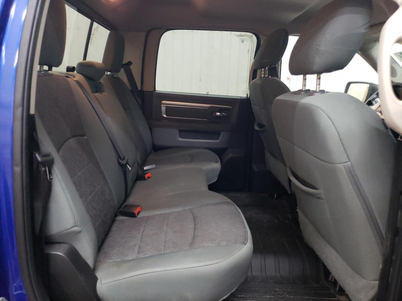 1C6RR7TT9FS622001 2015 Ram 1500 Slt