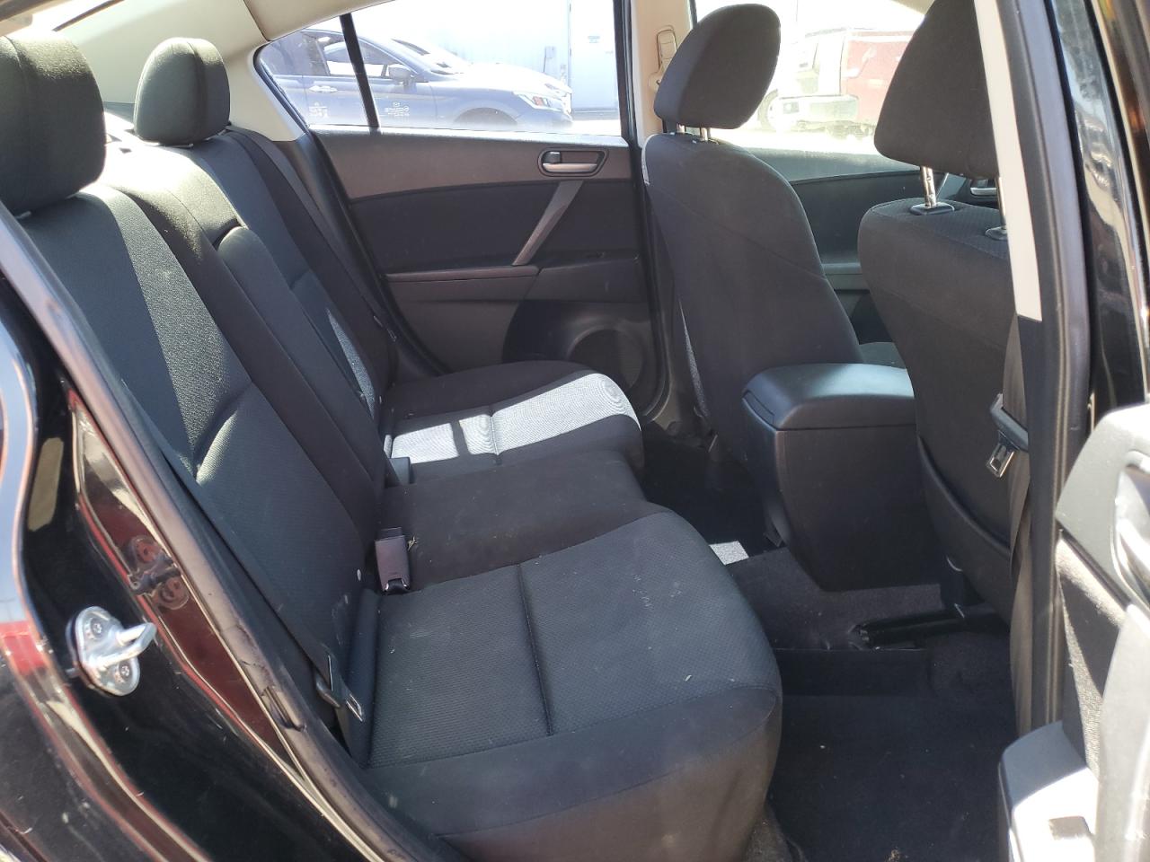 JM1BL1VG2B1443646 2011 Mazda 3 I