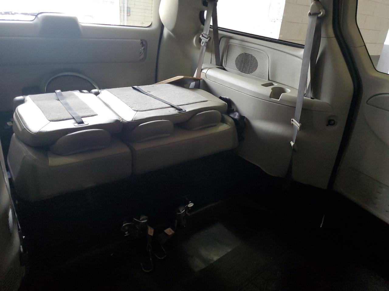 2C4GP54L95R376883 2005 Chrysler Town & Country Touring