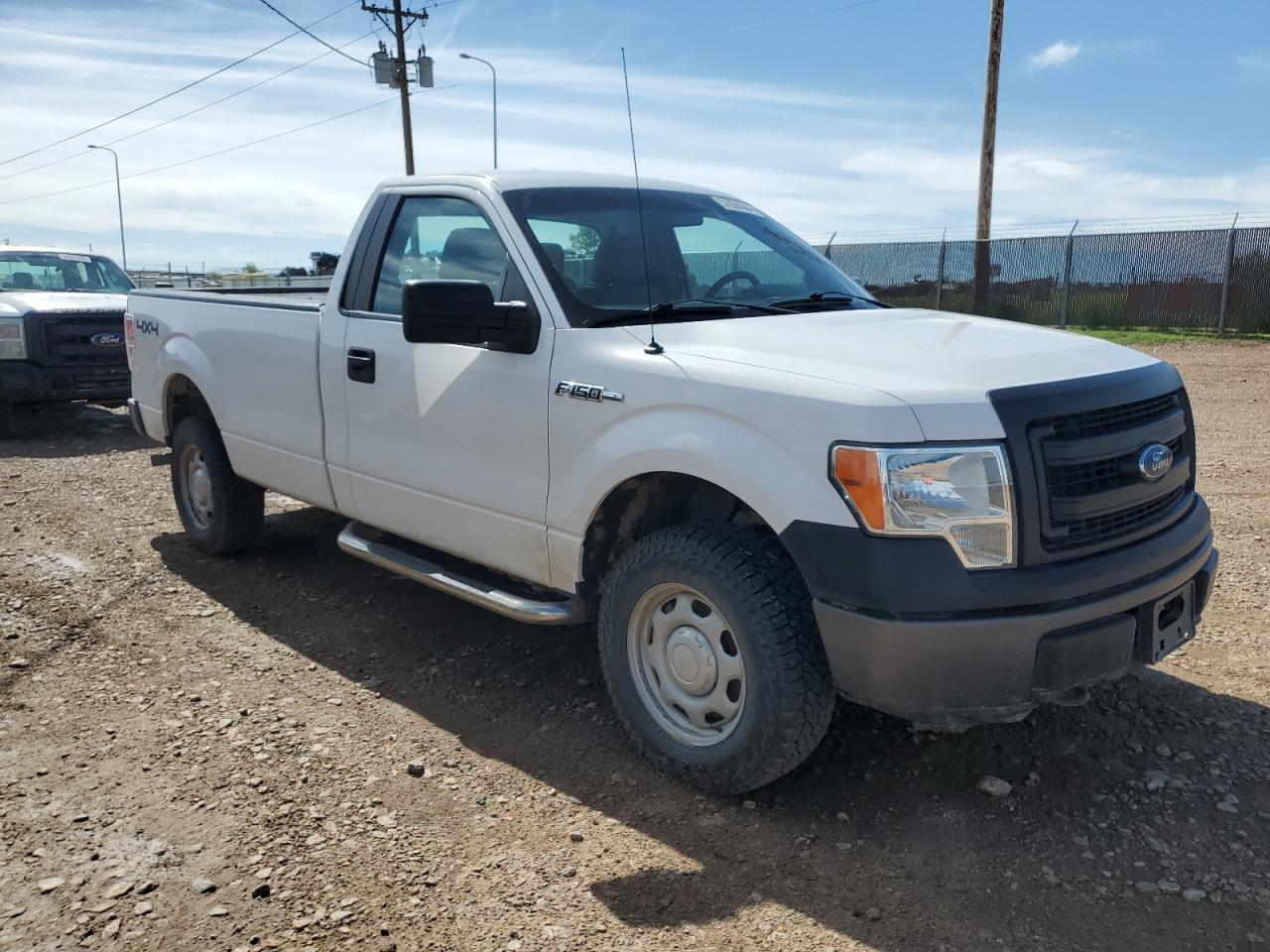 2014 Ford F150 vin: 1FTMF1EM4EKE27033