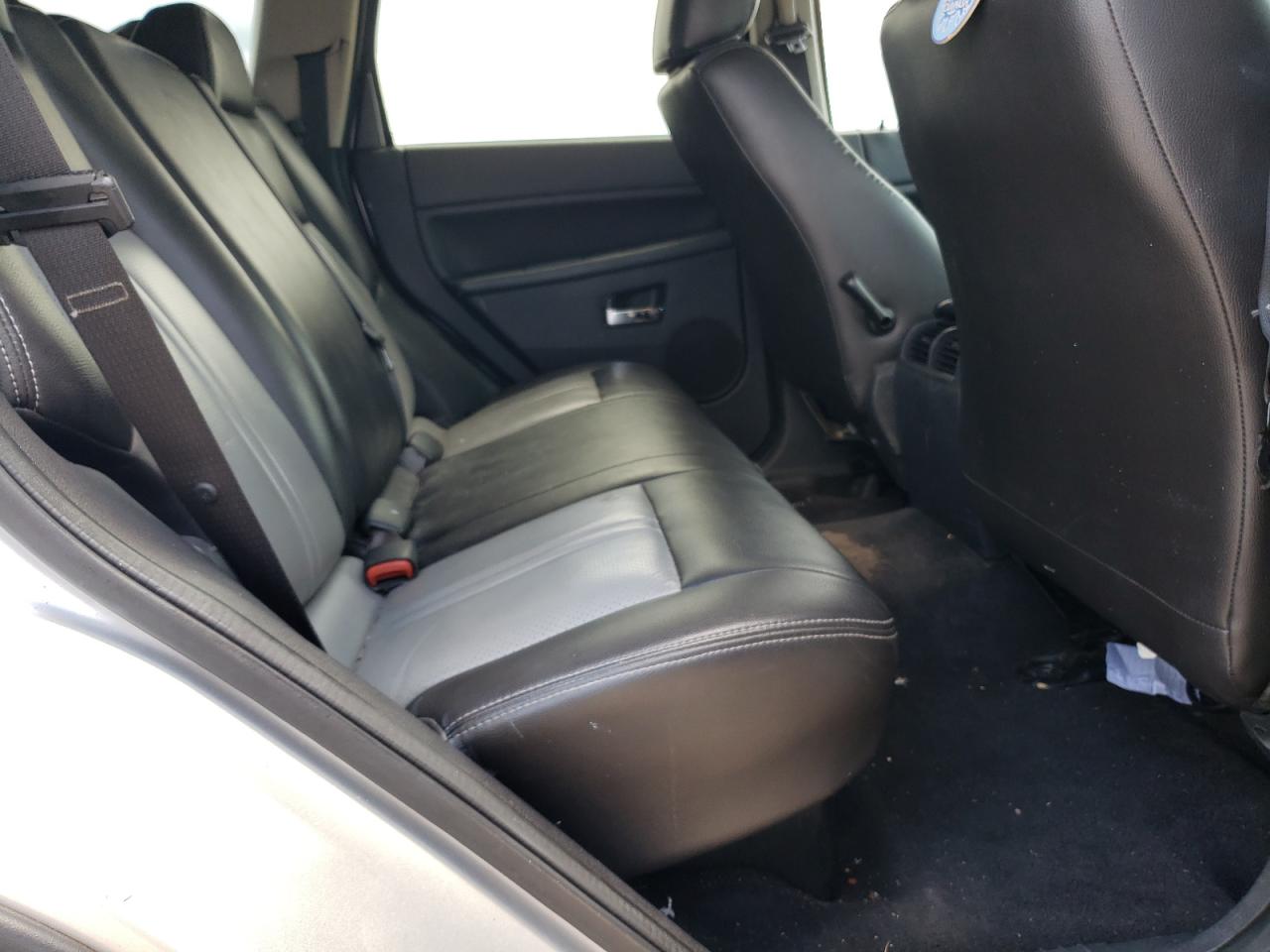 1J4PR4GK3AC149242 2010 Jeep Grand Cherokee Laredo