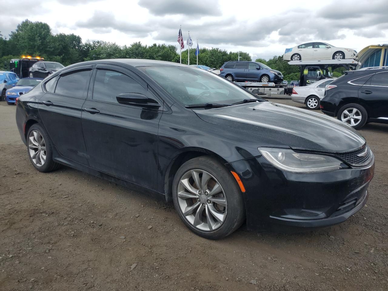 2015 Chrysler 200 S vin: 1C3CCCBG1FN588359