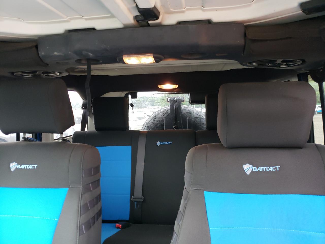 1J4BA5H13AL139615 2010 Jeep Wrangler Unlimited Sahara