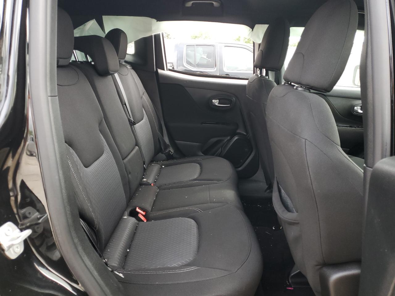 ZACNJDBB1MPM74819 2021 Jeep Renegade Latitude