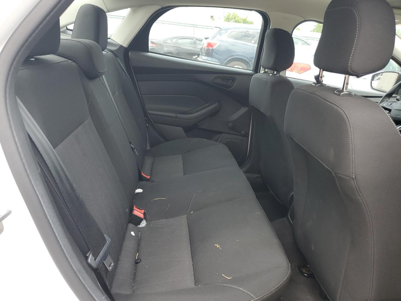 1FADP3E24JL239906 2018 Ford Focus S