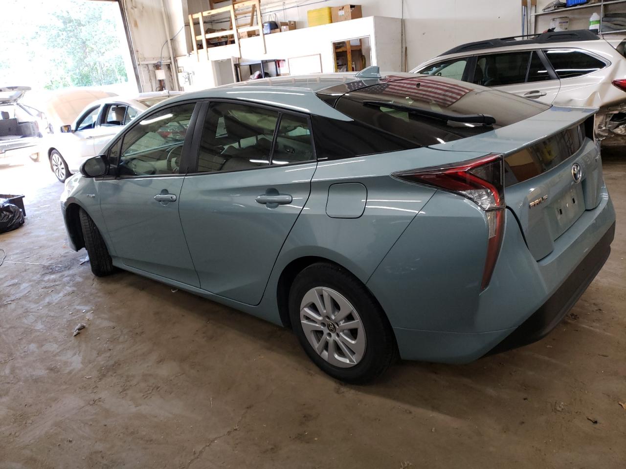 JTDKBRFU5H3029943 2017 Toyota Prius