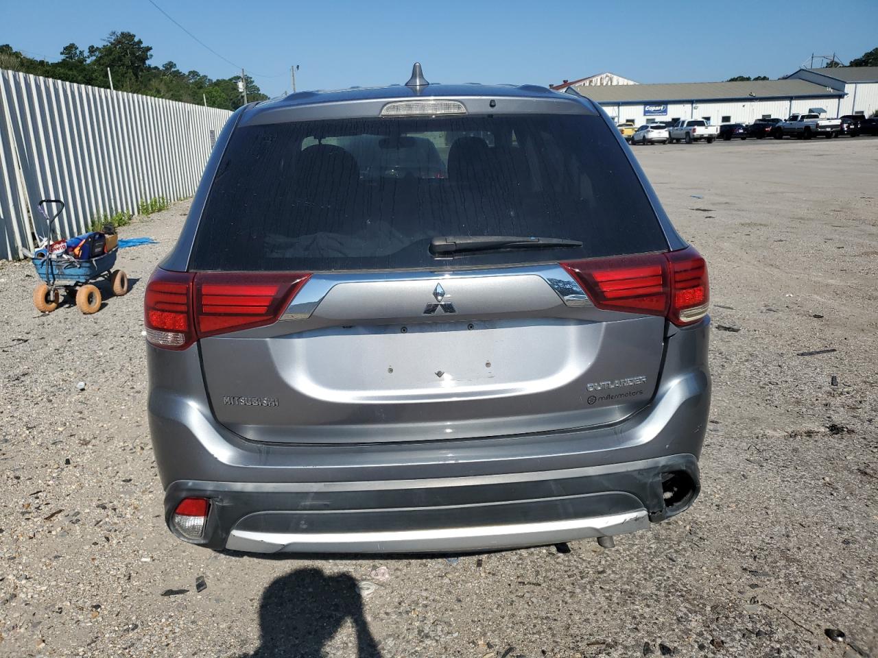 2017 Mitsubishi Outlander Es vin: JA4AD2A3XHZ024076