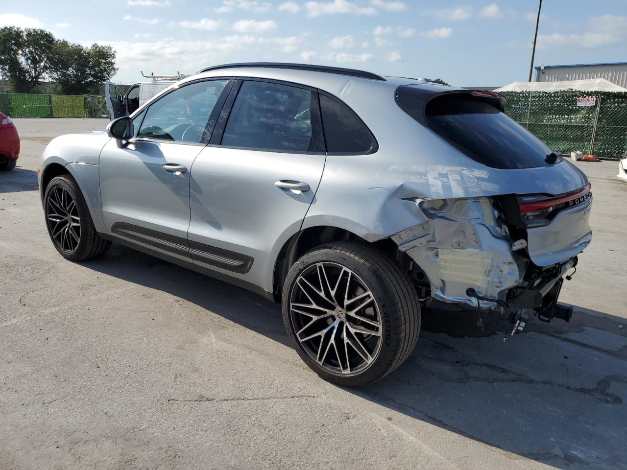 WP1AA2A54RLB02628 2024 Porsche Macan Base