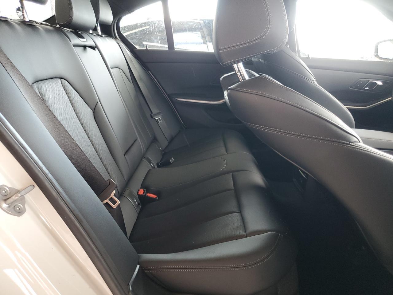 3MW69FF08R8E05257 2024 BMW 330I