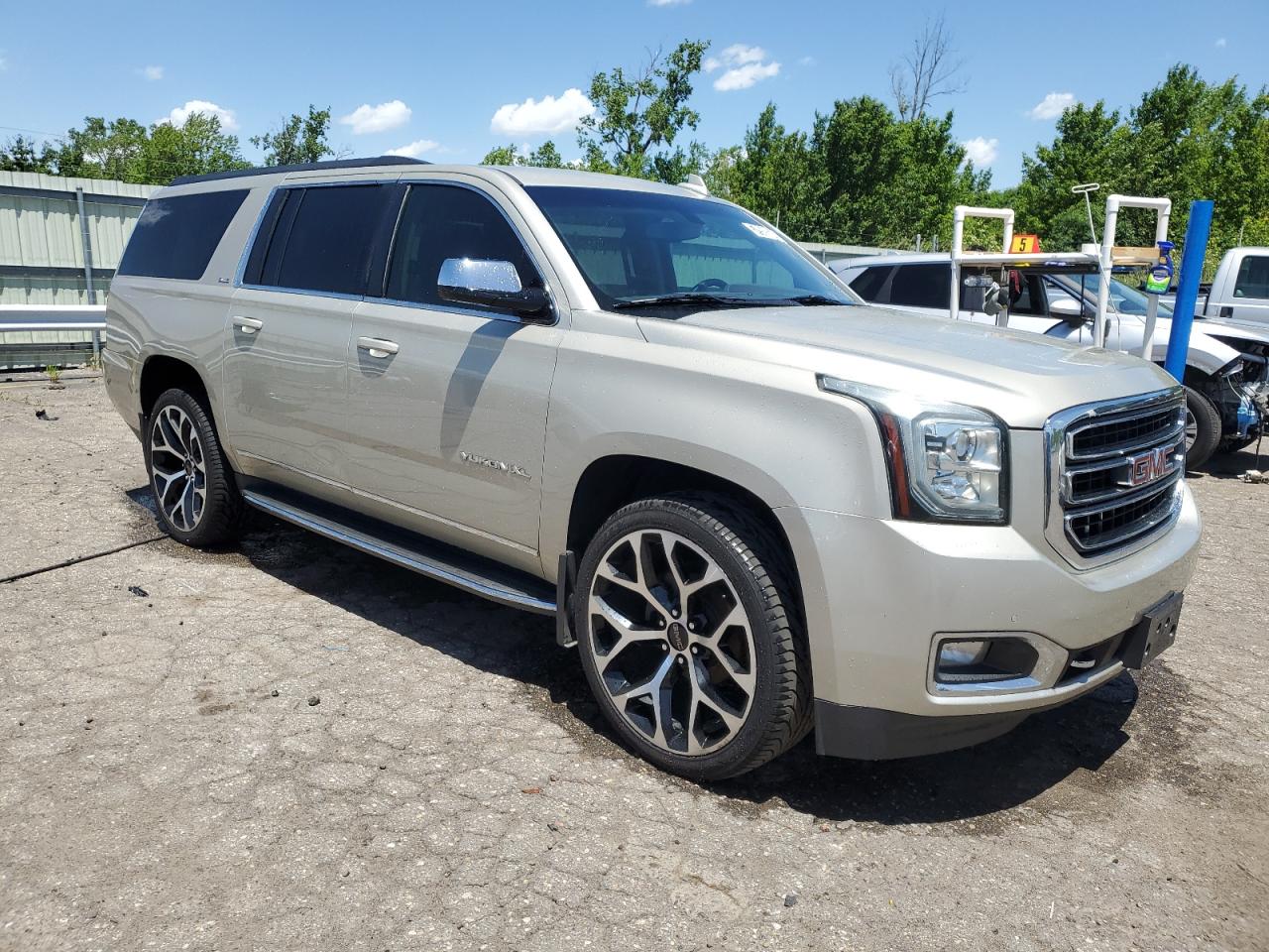 1GKS2FKC4GR105082 2016 GMC Yukon Xl K1500 Sle