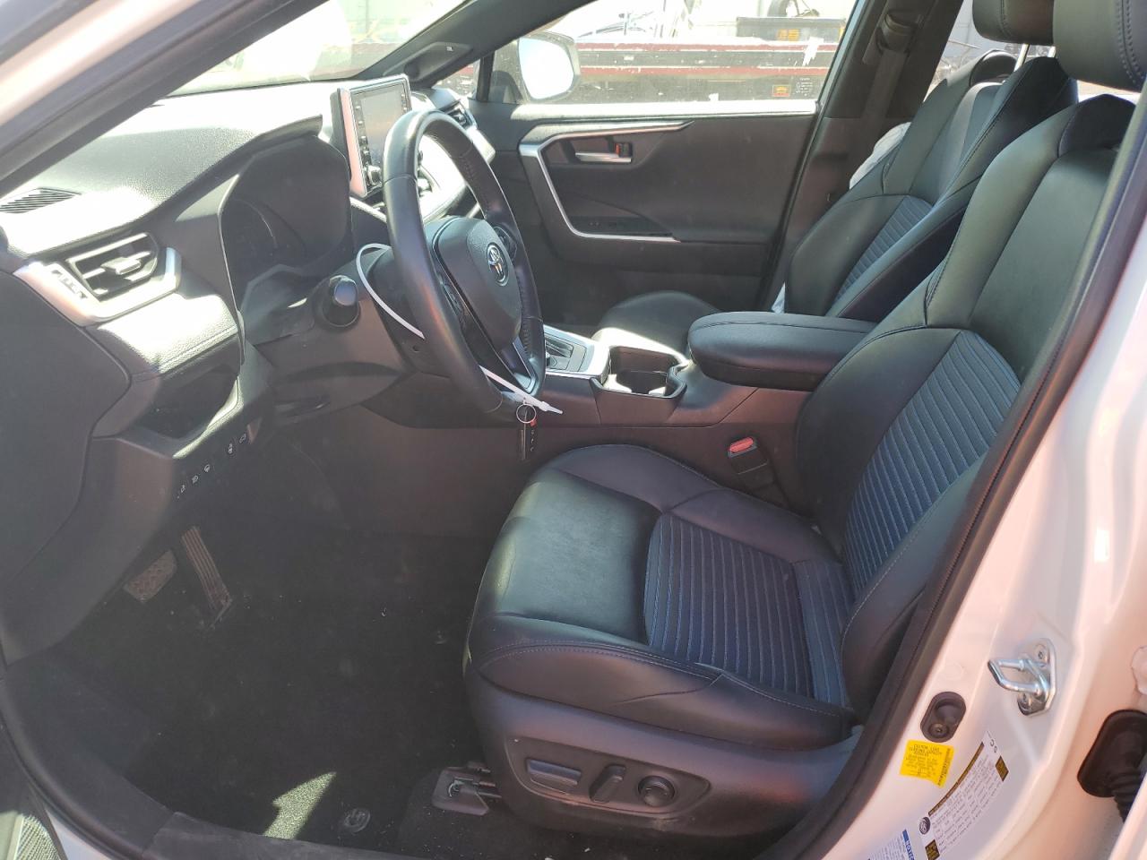 JTMEWRFV7LJ047312 2020 Toyota Rav4 Xse