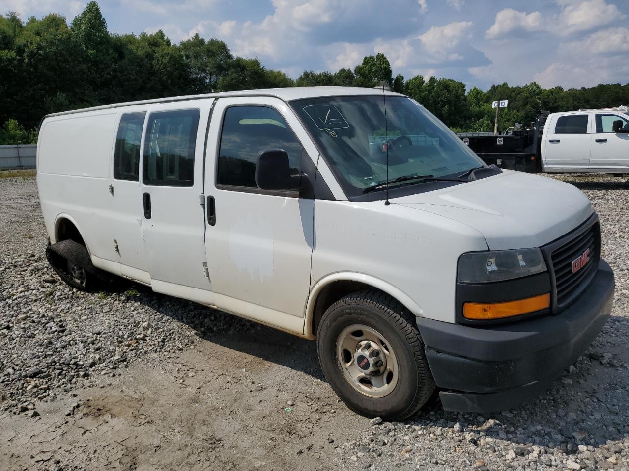 Lot #3085732031 2018 GMC SAVANA G25