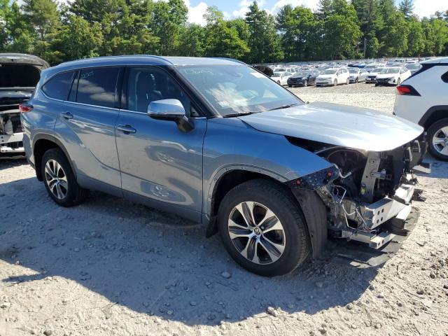 VIN 5TDGZRBH7MS154946 2021 Toyota Highlander, Xle no.4