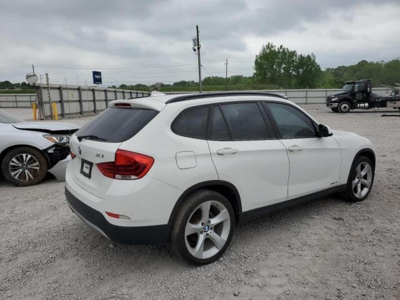 WBAVM1C59FVW57623 2015 BMW X1 Sdrive28I