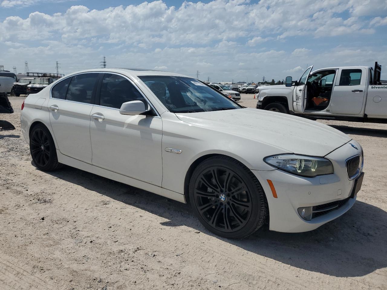 2012 BMW 535 I vin: WBAFR7C56CC811852