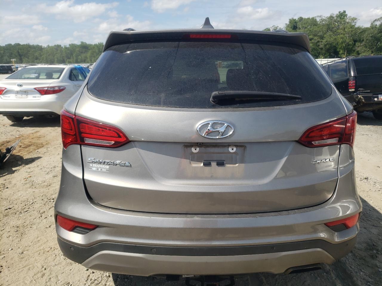 2017 Hyundai Santa Fe Sport vin: 5XYZU3LBXHG446432