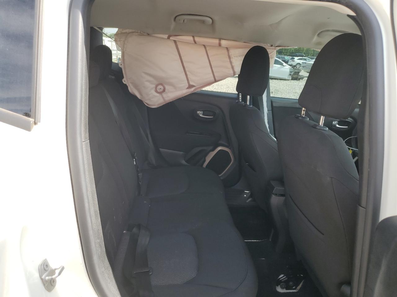 ZACCJABT6GPC48460 2016 Jeep Renegade Latitude