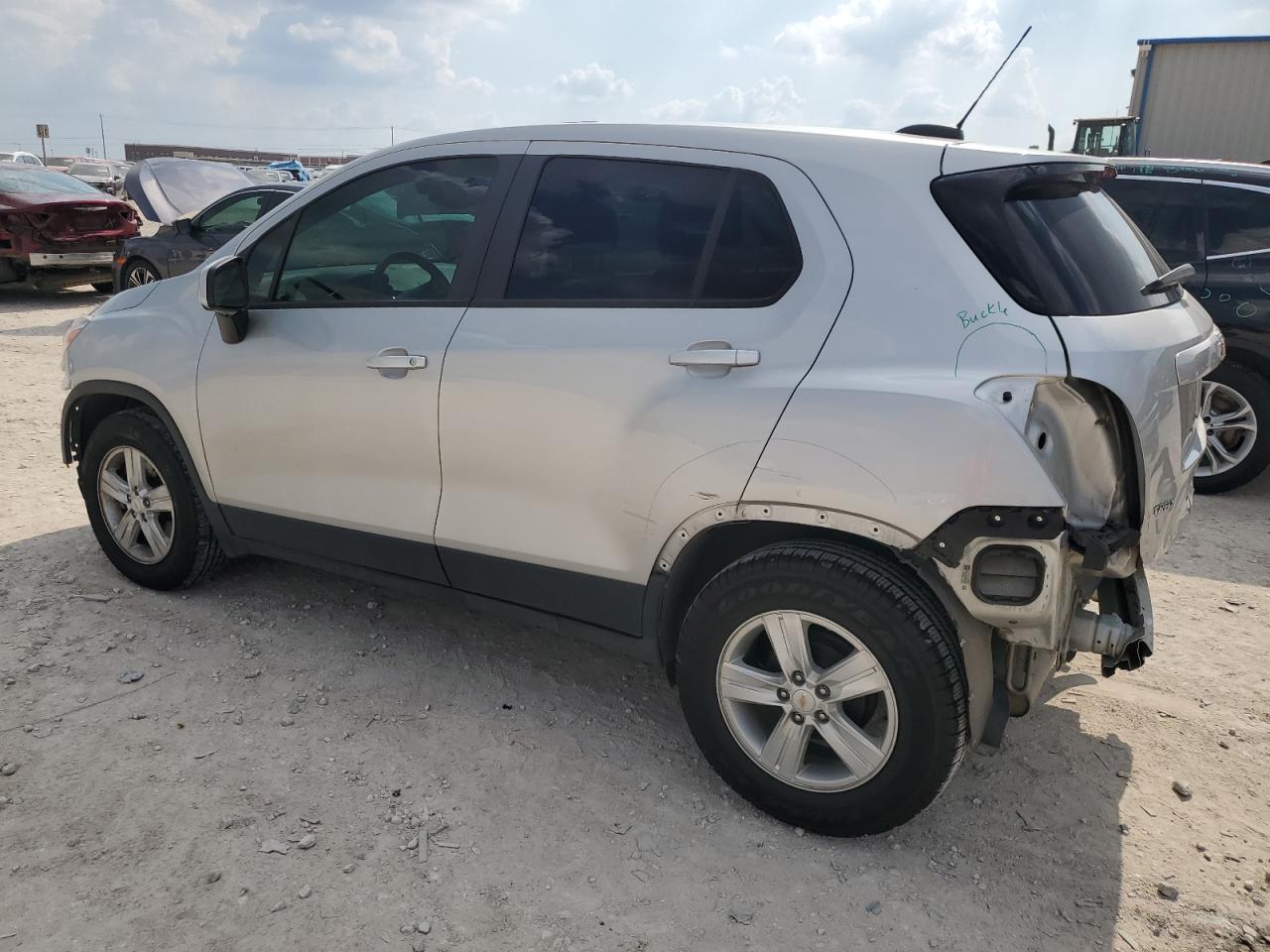 2020 Chevrolet Trax Ls vin: KL7CJKSB5LB323020