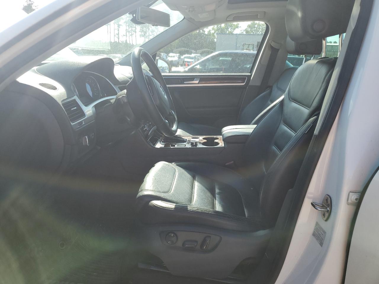 WVGFK9BPXBD006138 2011 Volkswagen Touareg V6 Tdi