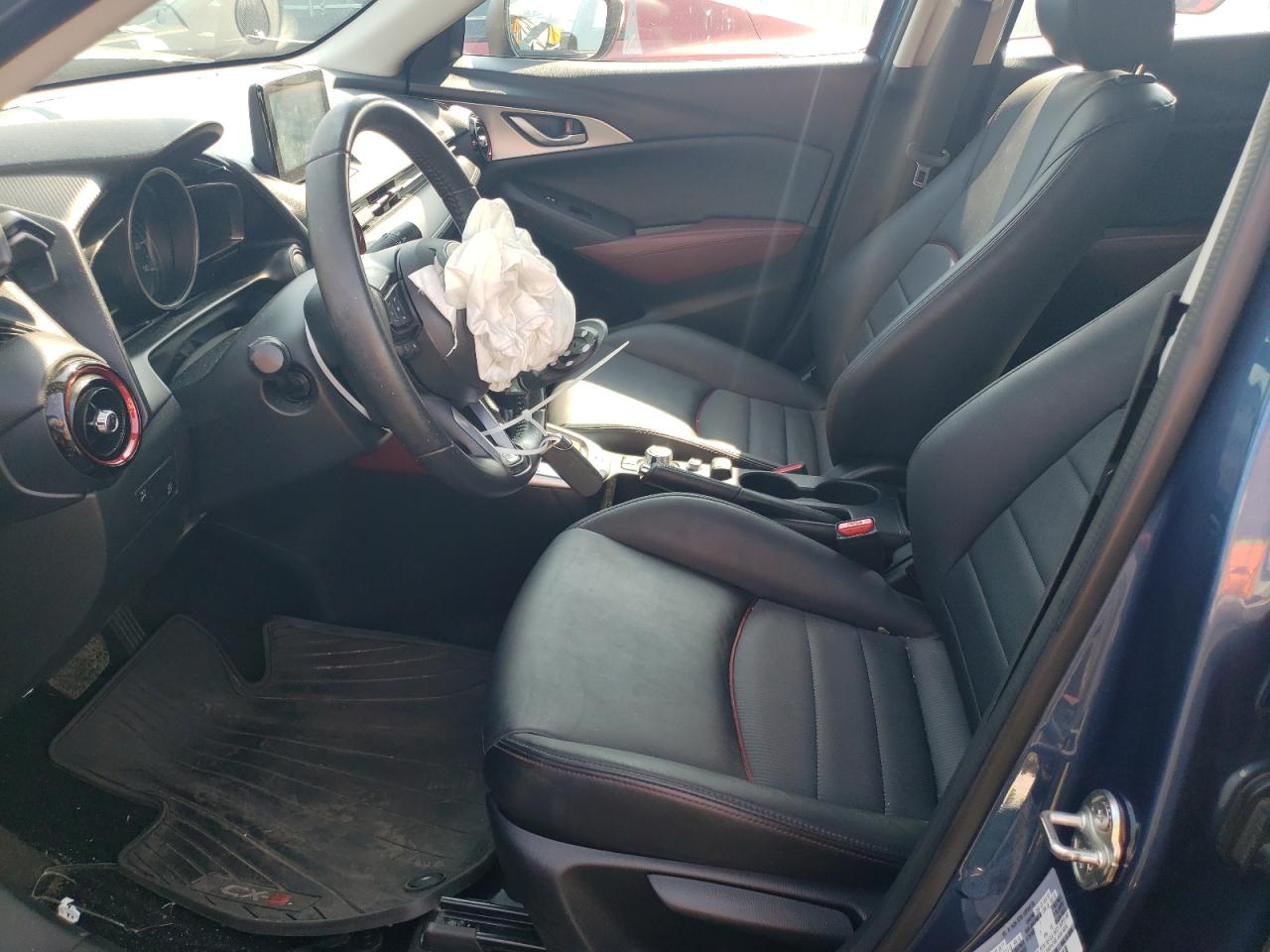 JM1DKFC72J0316458 2018 Mazda Cx-3 Touring